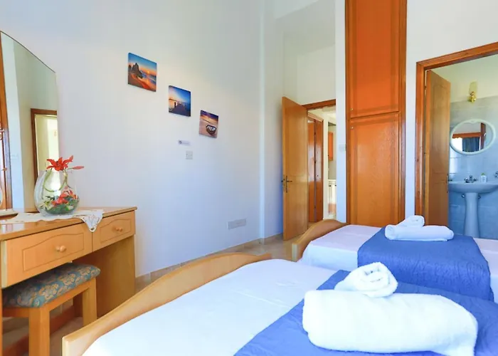 Lemon Grove Ena * Argaka