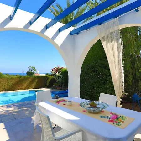 Lemon Grove Ena Villa *