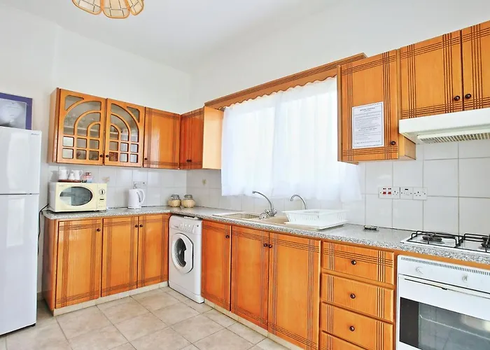 Lemon Grove Ena Vila *